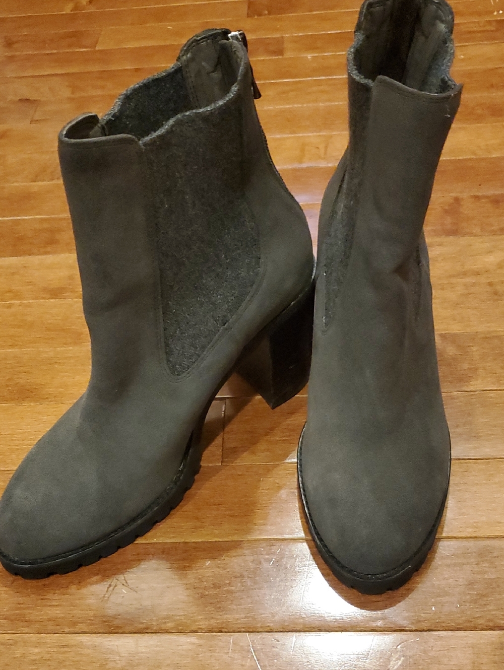 Women's Gray Suede Block Heel Chelsea Boots